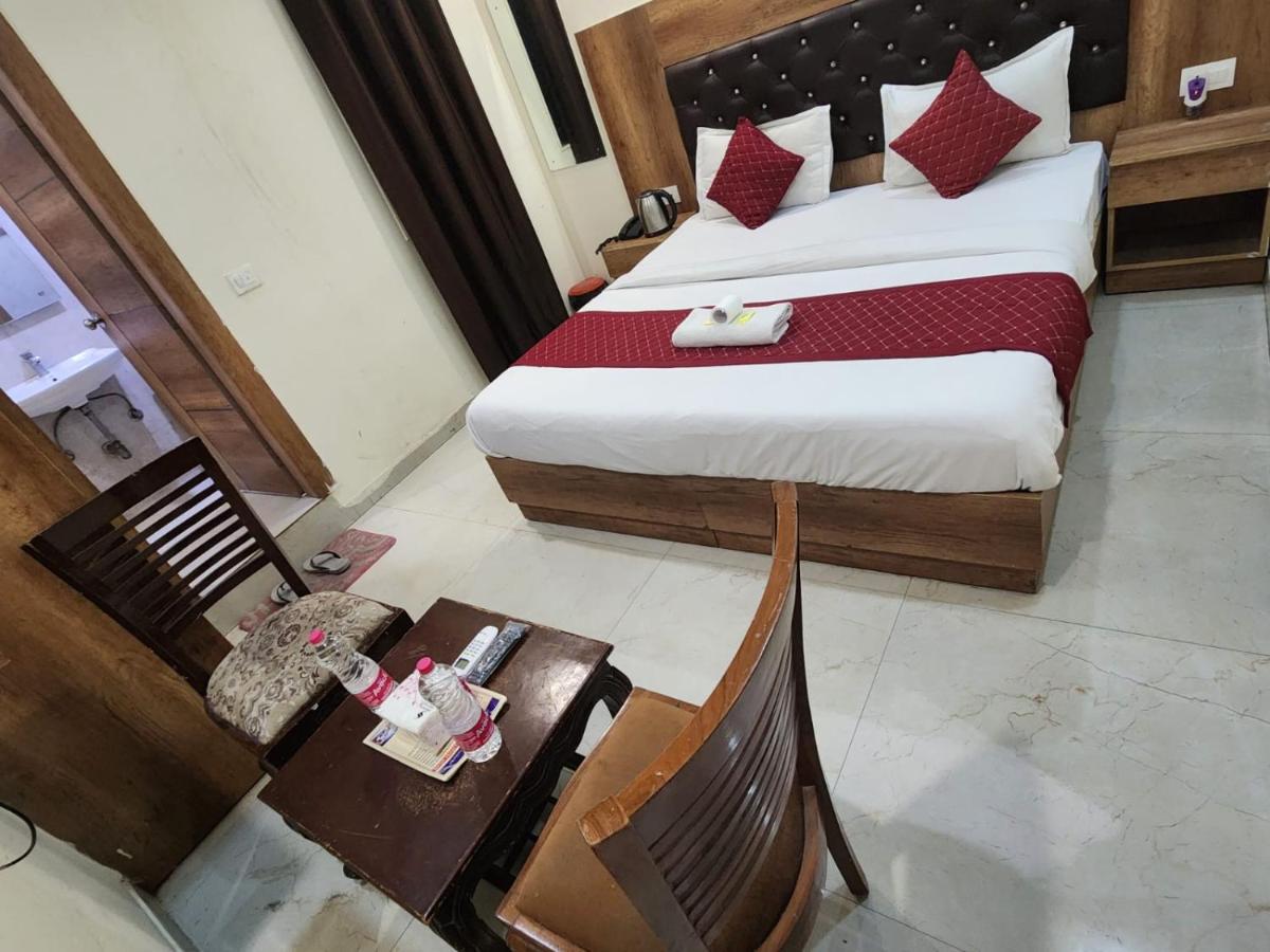 Hotel Ambe Inn By Ambience Delhi Igi Airport นิวเดลี ภายนอก รูปภาพ