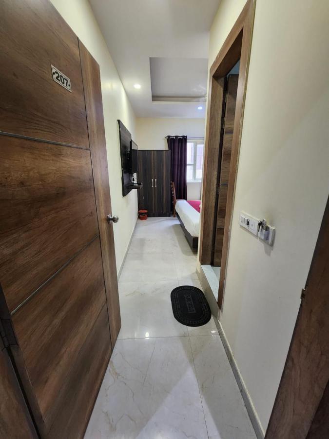 Hotel Ambe Inn By Ambience Delhi Igi Airport นิวเดลี ภายนอก รูปภาพ