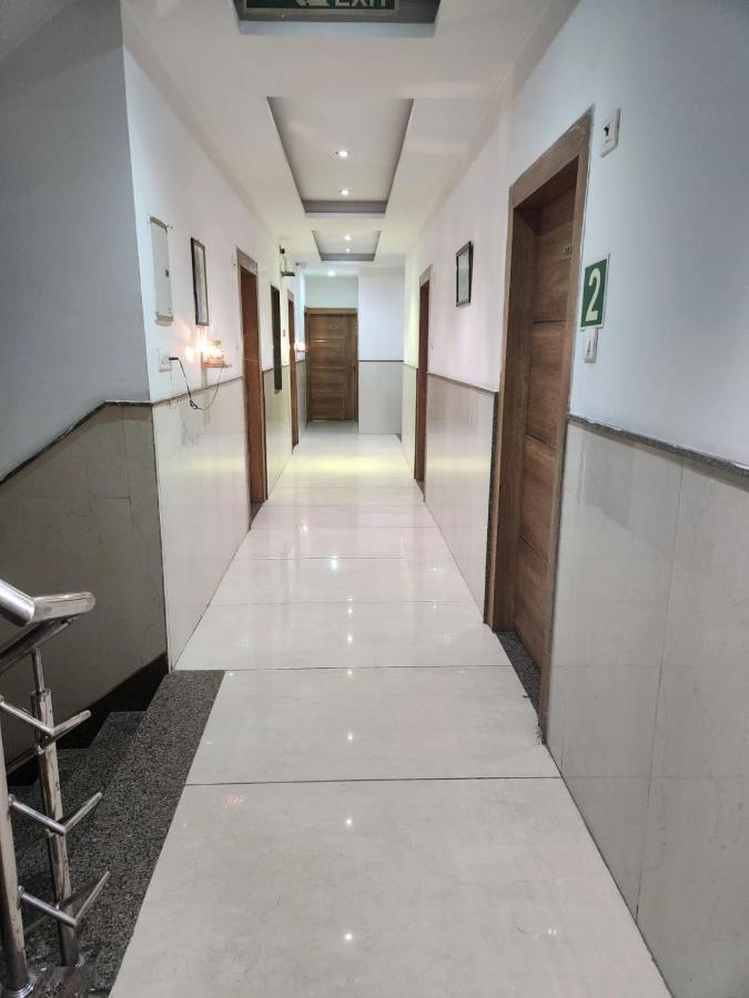 Hotel Ambe Inn By Ambience Delhi Igi Airport นิวเดลี ภายนอก รูปภาพ