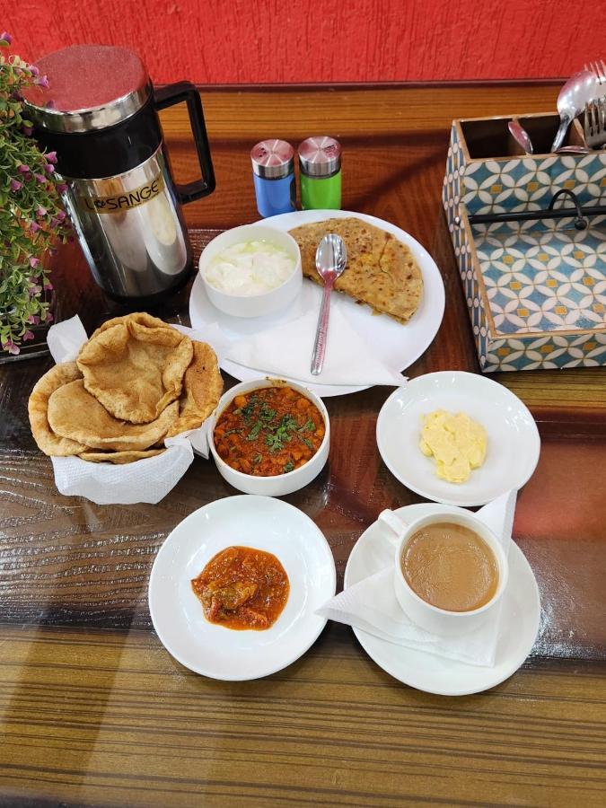 Hotel Ambe Inn By Ambience Delhi Igi Airport นิวเดลี ภายนอก รูปภาพ