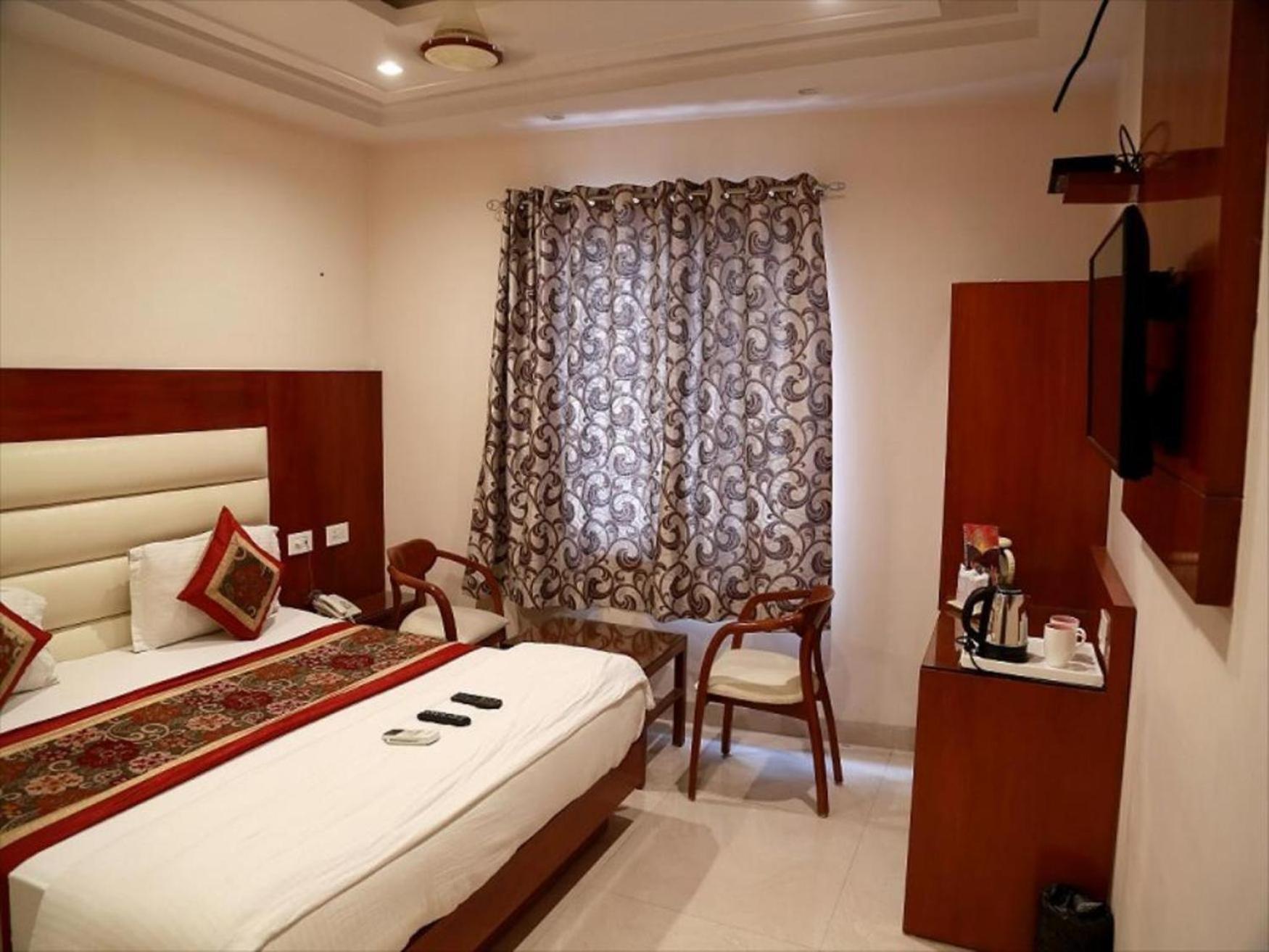 Hotel Ambe Inn By Ambience Delhi Igi Airport นิวเดลี ภายนอก รูปภาพ