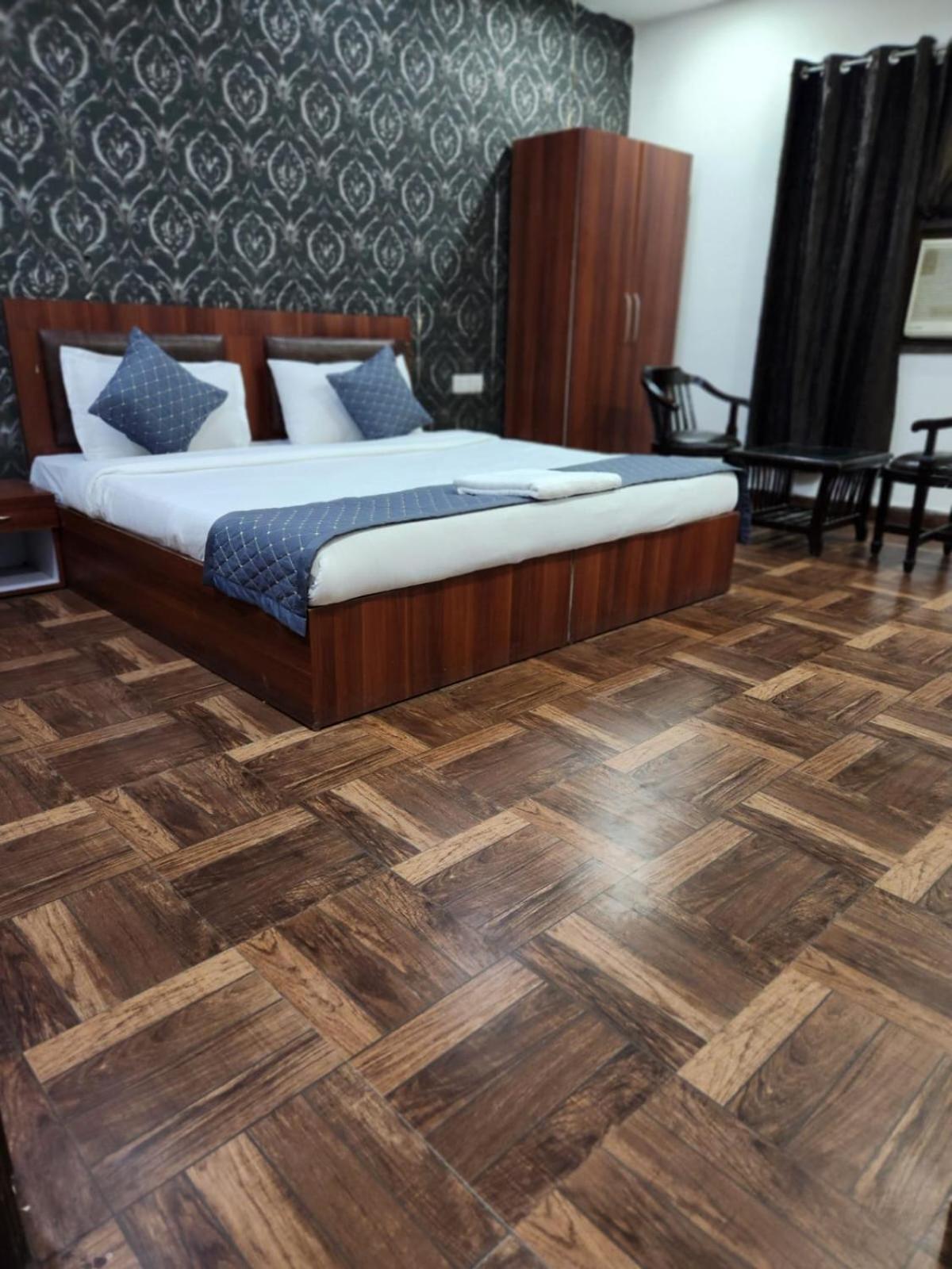 Hotel Ambe Inn By Ambience Delhi Igi Airport นิวเดลี ภายนอก รูปภาพ